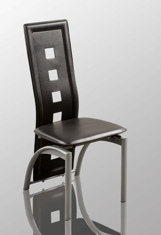 Стулья, кресла из металла и пластика.